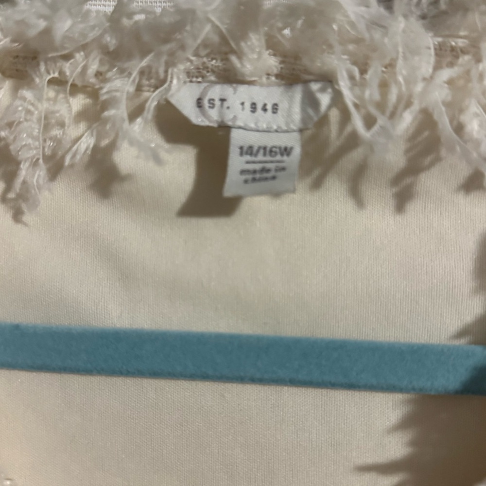 Fun Cream Faux Fur Vest - Picture 2 of 5
